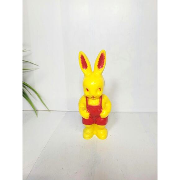 Vintage Irwin Easter Bunny Rattle, Hard Plastic Yellow - Picture 1 of 6